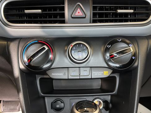 Used 2019 Hyundai Kona SE AWD/4WD image 28