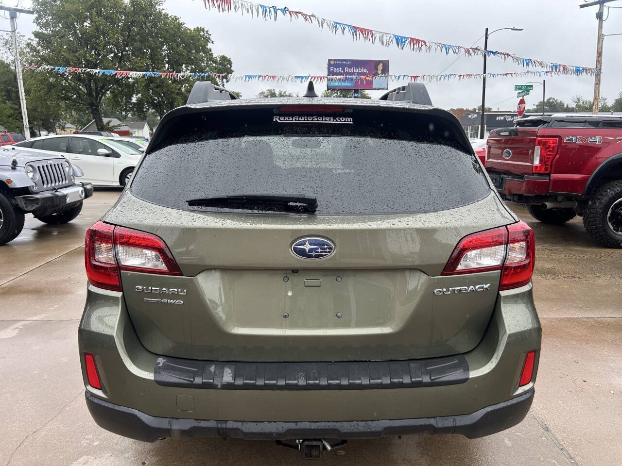 Used 2016 Subaru Outback 2.5i Limited AWD/4WD image 7