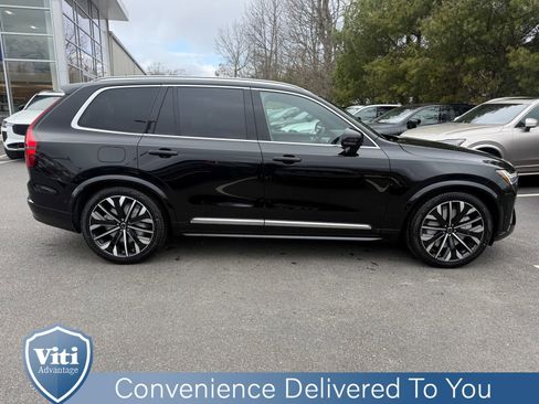 New 2026 Volvo XC90 T8 Ultra w/ Lounge Package AWD/4WD image 9
