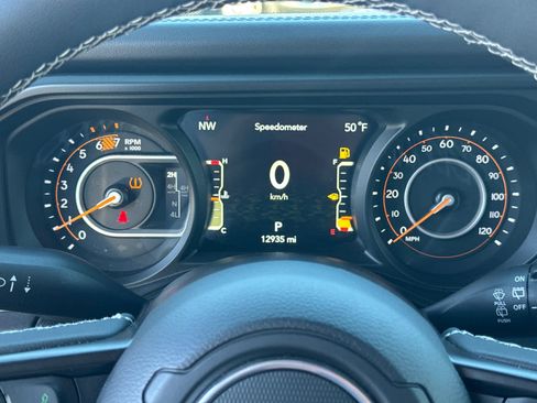 Used 2025 Jeep Wrangler Unlimited Rubicon image 17