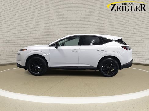 Used 2025 Nissan Murano SV AWD/4WD image 8