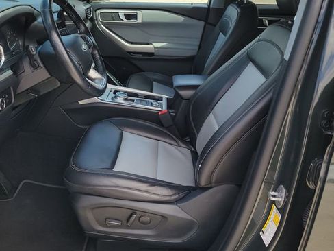 Certified 2023 Ford Explorer XLT w/ Equipment Group 202A AWD/4WD image 6