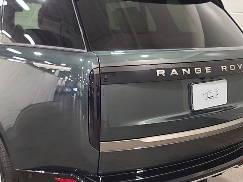 New 2026 Land Rover Range Rover Long Wheelbase SE image 17