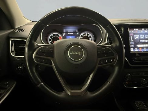 Used 2020 Jeep Cherokee Limited w/ Technology Group FWD image 17