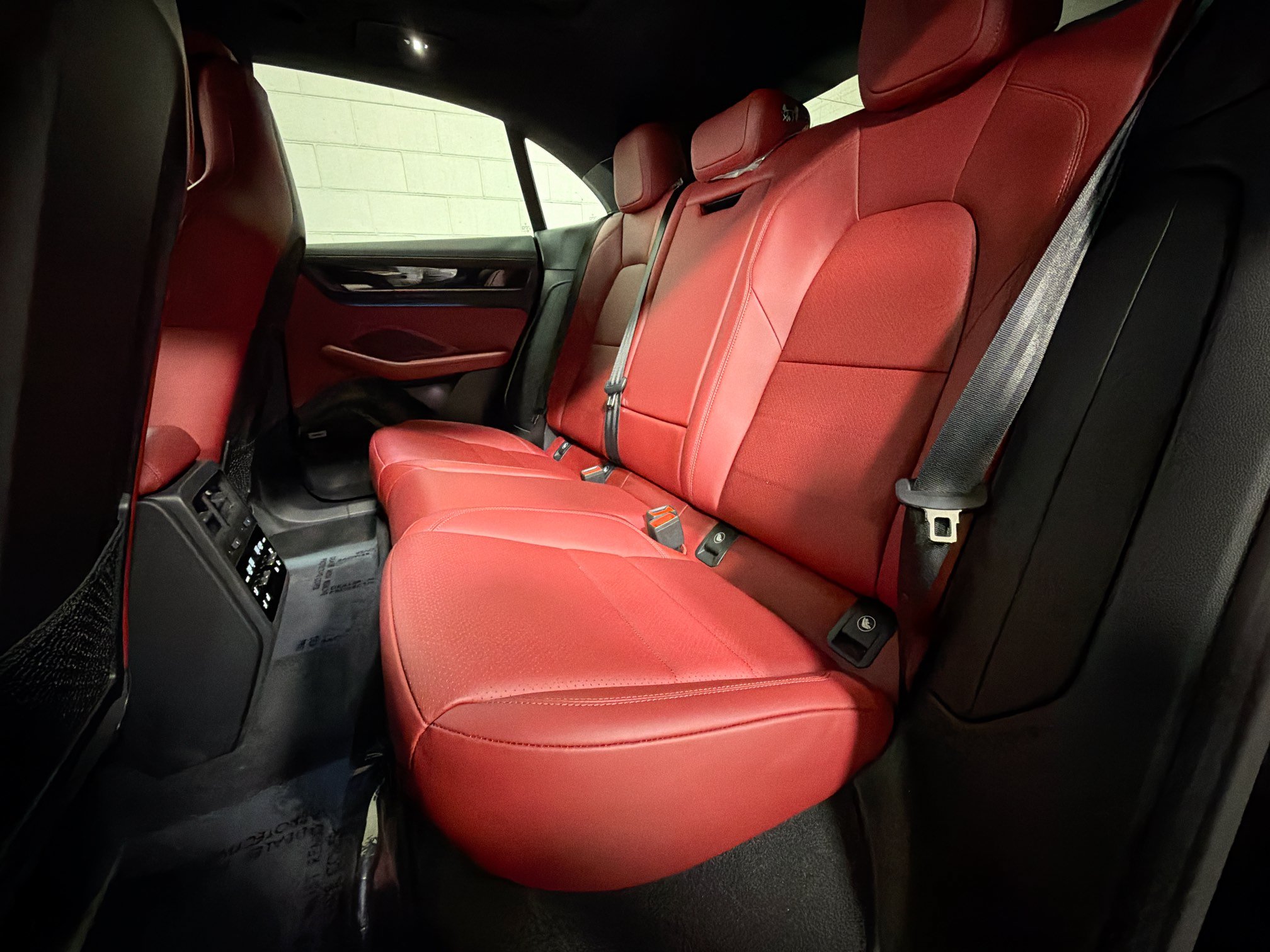 Certified 2026 Porsche Macan Electric RWD image 22