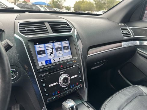 Used 2017 Ford Explorer Limited w/ Equipment Group 301A image 14