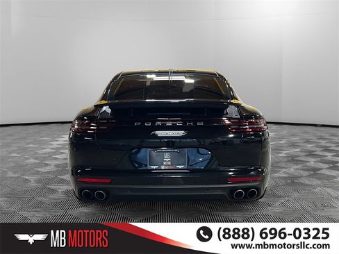 Used 2020 Porsche Panamera 4S image 4