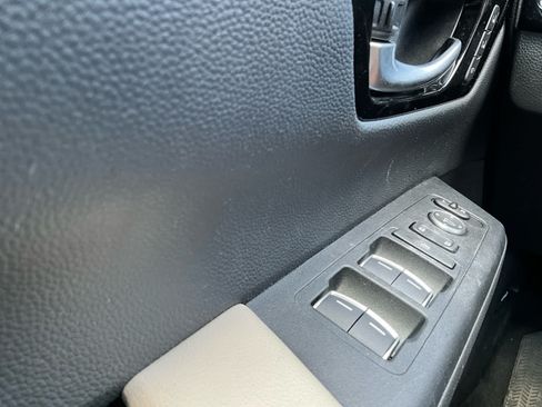 Used 2025 Honda CR-V EX-L image 19