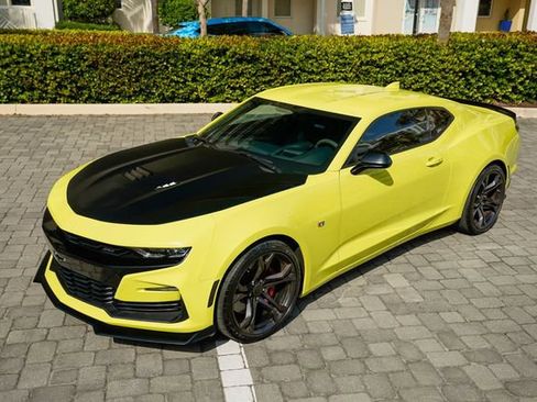 Used 2019 Chevrolet Camaro SS image 10