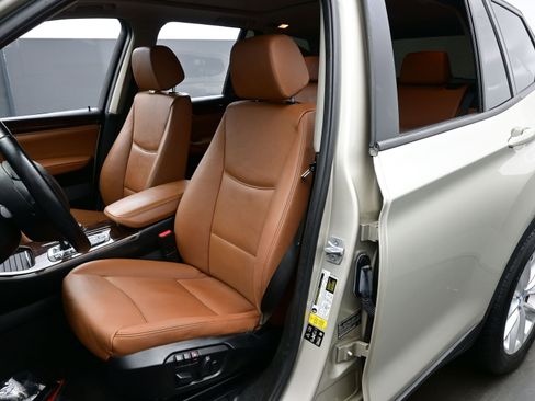 Used 2016 BMW X3 xDrive28i image 11