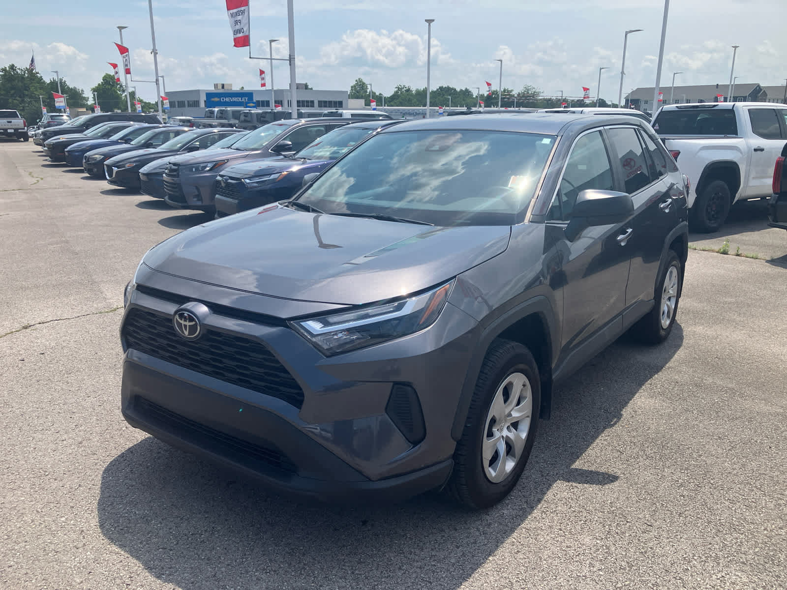 Certified 2023 Toyota RAV4 LE AWD/4WD image 5