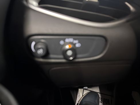 Used 2025 Chevrolet Malibu LT FWD image 21