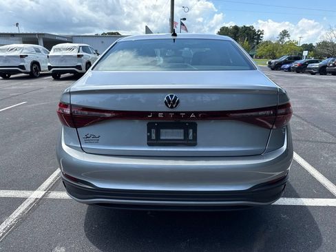 Used 2025 Volkswagen Jetta Sport FWD image 4