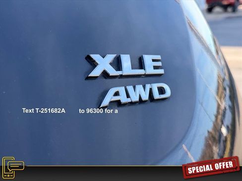 Used 2013 Toyota RAV4 XLE image 25