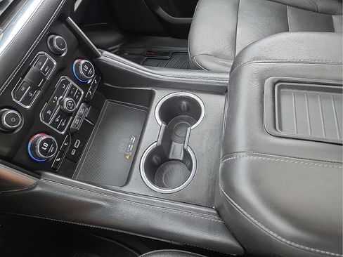 Used 2023 Chevrolet Tahoe Z71 w/ Luxury Package AWD/4WD image 25
