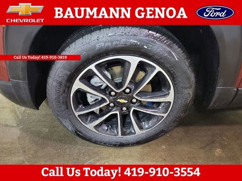 Used 2025 Chevrolet TrailBlazer LT FWD image 27