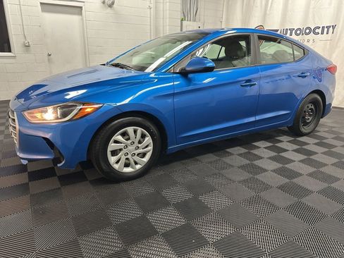 Used 2017 Hyundai Elantra SE FWD image 5