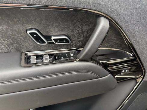 Used 2023 Land Rover Range Rover Sport SE Dynamic image 9