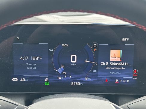 Used 2024 Chevrolet Equinox EV RS FWD image 23
