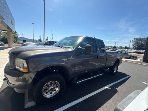 Used 2004 Ford F250 4x4 SuperCab Super Duty image 6