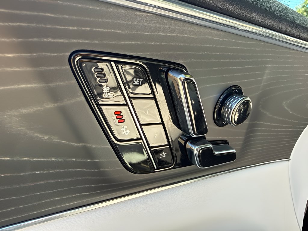 Used 2024 Cadillac Lyriq Luxury RWD image 12