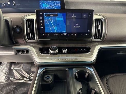 New 2026 Ford Expedition Platinum w/ Platinum Ultimate Package AWD/4WD image 28