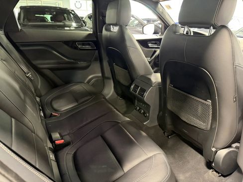 Used 2018 Jaguar F-PACE R-Sport AWD/4WD image 33