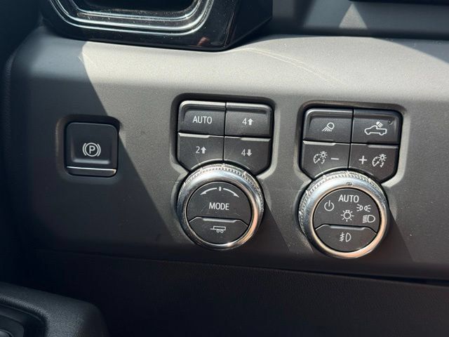 Certified 2024 GMC Sierra 3500 AT4 w/ Technology Package AWD/4WD image 33
