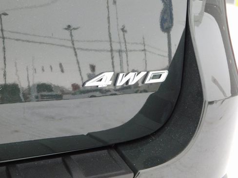 Used 2023 Ford Explorer XLT image 48