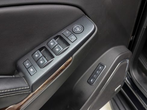 Used 2018 Chevrolet Suburban 3500 LT AWD/4WD image 23