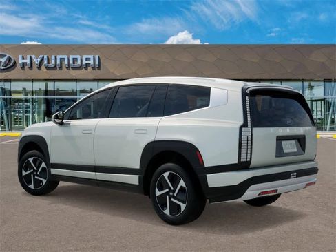 New 2026 Hyundai Ioniq 9 SE image 5