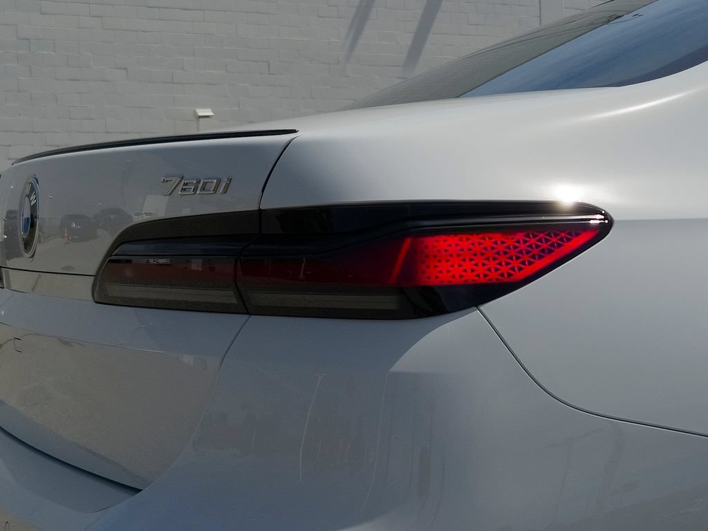New 2026 BMW 760i xDrive AWD/4WD image 4