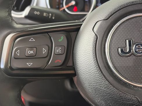 Used 2019 Jeep Wrangler Unlimited Sport S AWD/4WD image 17