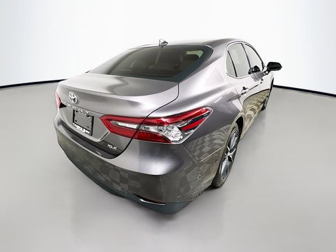 Used 2021 Toyota Camry XLE image 4