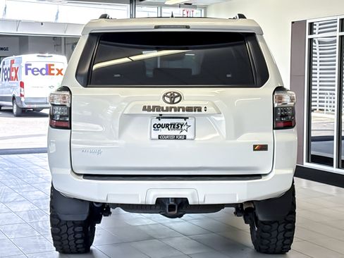 Used 2023 Toyota 4Runner 40th Anniversary SE AWD/4WD image 5
