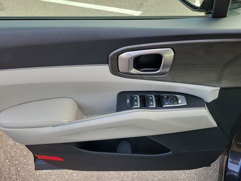 Certified 2025 Kia Sorento X-Line EX image 21