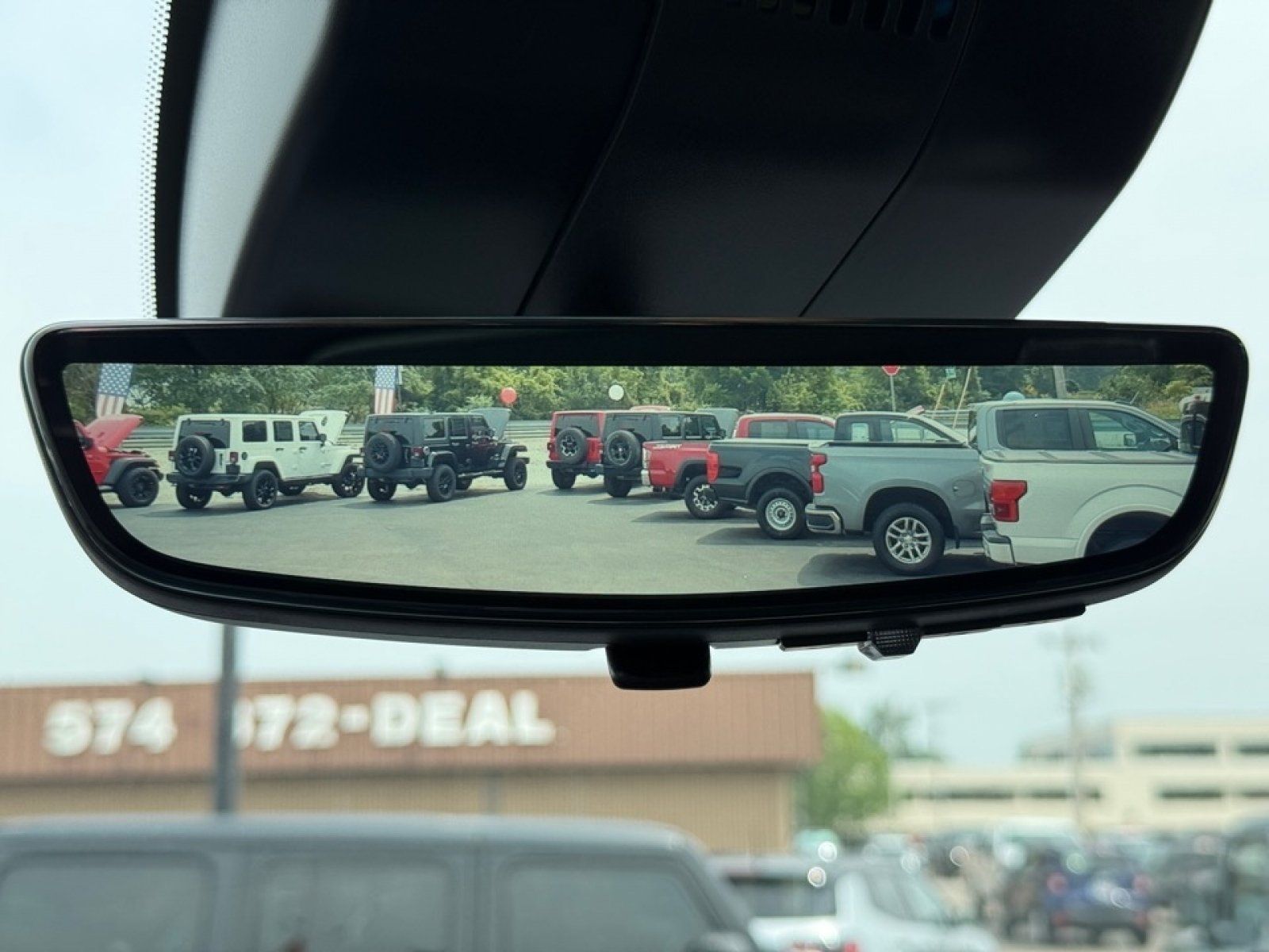 Used 2024 GMC Sierra 2500 AT4 w/ AT4 Premium Plus Package AWD/4WD image 14