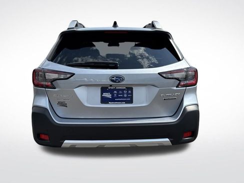 New 2025 Subaru Outback Touring image 5