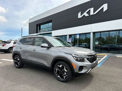 New 2025 Kia Seltos EX w/ EX Sunroof Package