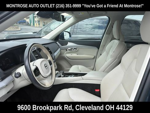 Used 2023 Volvo XC90 B5 Core w/ Protection Package Premier AWD/4WD image 2
