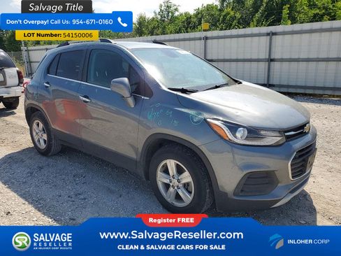 Used 2019 Chevrolet Trax LT w/ LT Convenience Package FWD image 5