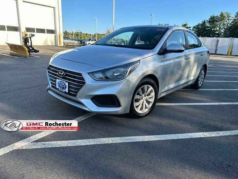Used 2020 Hyundai Accent SE FWD image 1