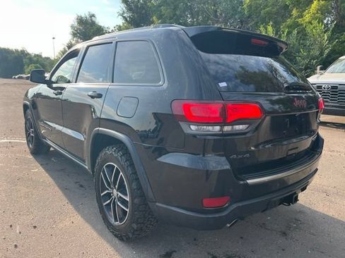 Used 2017 Jeep Grand Cherokee Trailhawk w/ Trailhawk Luxury Group AWD/4WD image 3