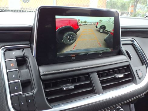 Used 2024 GMC Yukon XL SLT AWD/4WD image 10