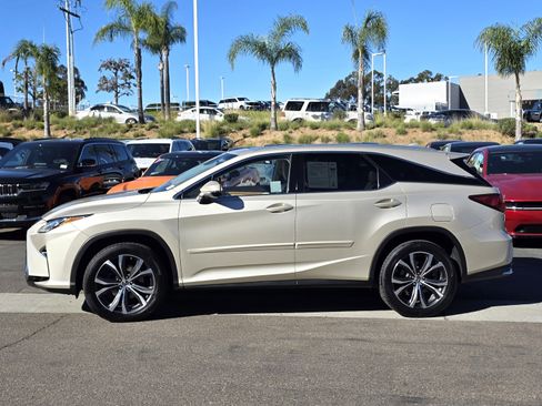 Used 2018 Lexus RX 350L w/ Premium Package image 2