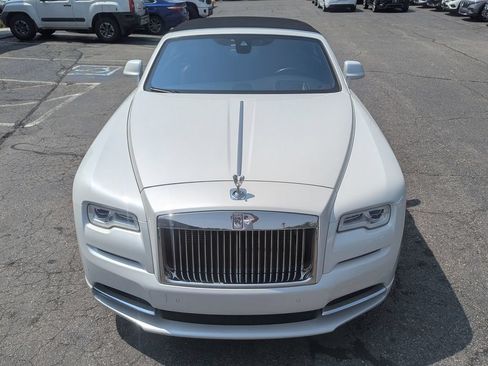 Used 2018 Rolls-Royce Dawn RWD image 3