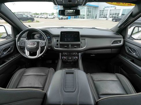Used 2024 GMC Yukon SLT AWD/4WD image 29