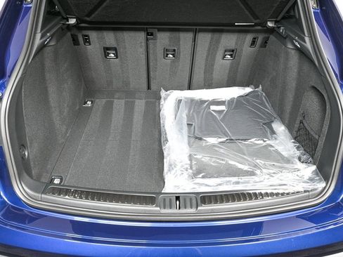 New 2025 Porsche Macan image 30