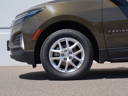 Certified 2024 Chevrolet Equinox LT AWD/4WD image 11