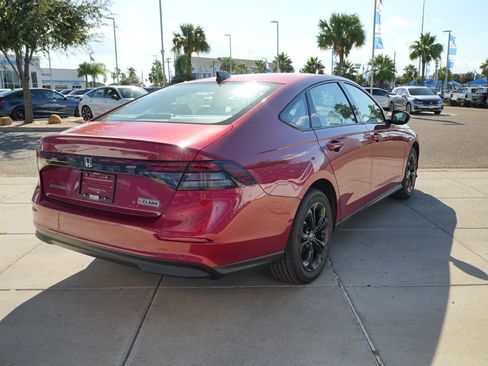 New 2025 Honda Accord SE image 5